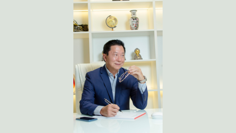 Milton Seigi Hayashi destaca a avaliação psicológica na cirurgia estética.