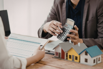 Os materiais são a parte estratégica do projeto imobiliário e definem desempenho, durabilidade e conforto. Alex Nabuco Dos Santos explica como escolhas técnicas impactam o resultado final.