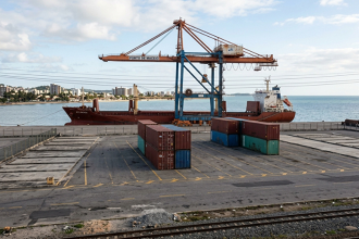 Tarifa dos EUA já afeta Alagoas: queda nas exportações acende alerta para economia de Maceió
